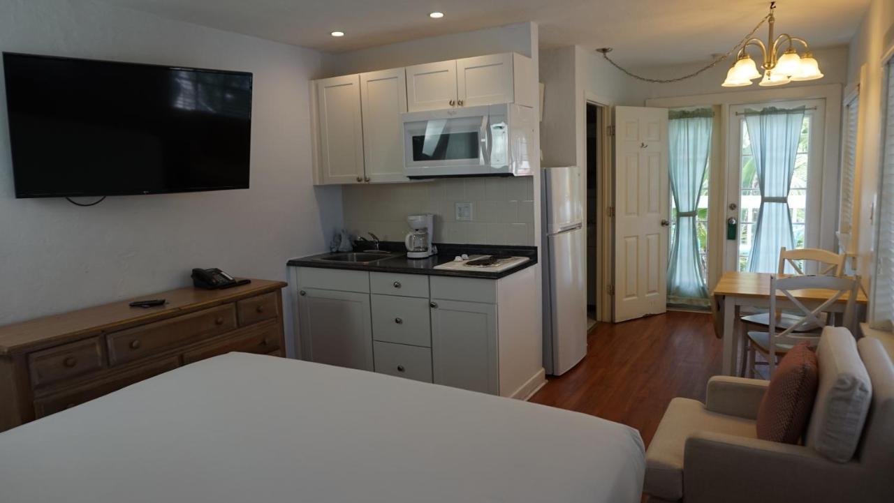 Lighthouse Resort: & Inn Fort Myers Beach